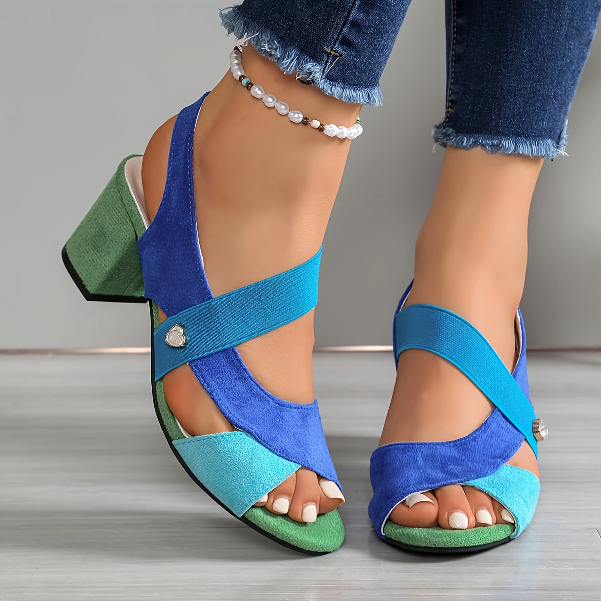 MARIA | Buty na obcasie z eleganckim fasonem 9