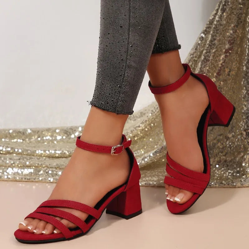 DOMINIKA | Buty na obcasie z eleganckim designem 1